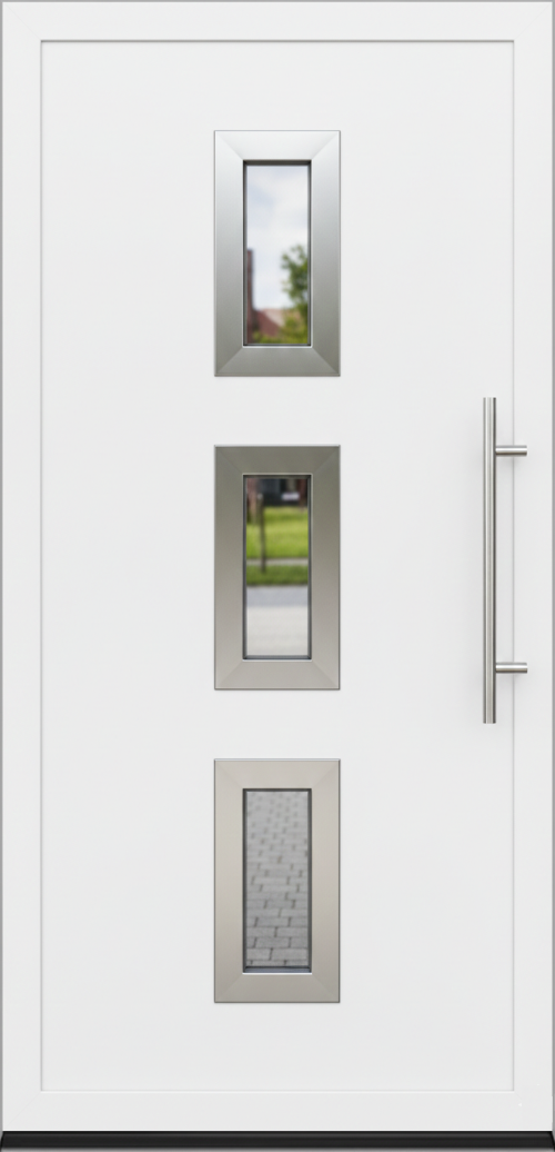 Moderna bela ulazna vrata sa tri vertikalna dekorativna panela i dugom inox ručkom sa desne strane.