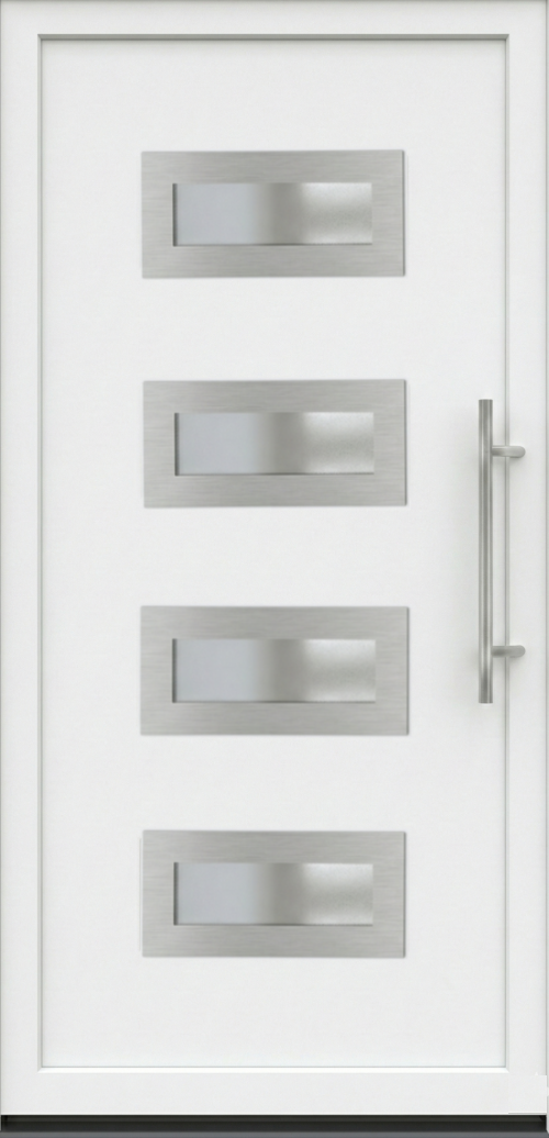 Ulazna vrata model PM 007 u beloj boji sa četiri horizontalna dekorativna stakla i dugom inox ručkom sa desne strane.